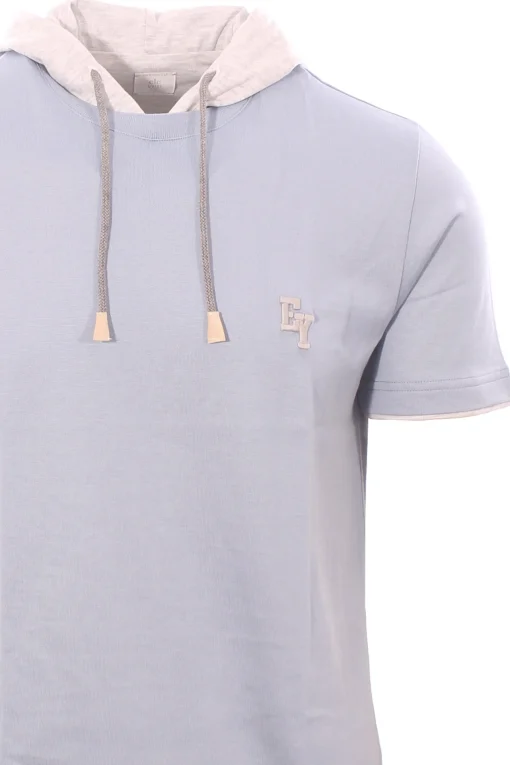 t-shirt con cappuccio